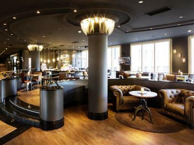 Pentahotel Hotel 4*